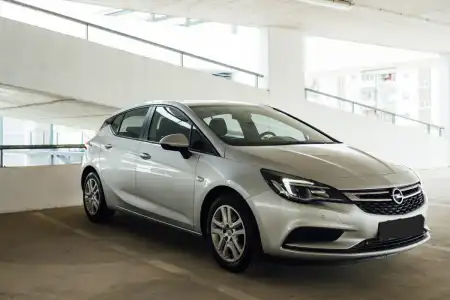 Opel Astra (C-Segment)